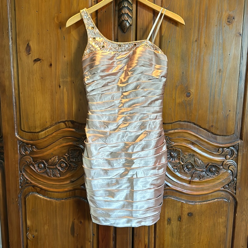 Beautiful gold beaded sequin one shoulder dress size 2 perfect for a wedding